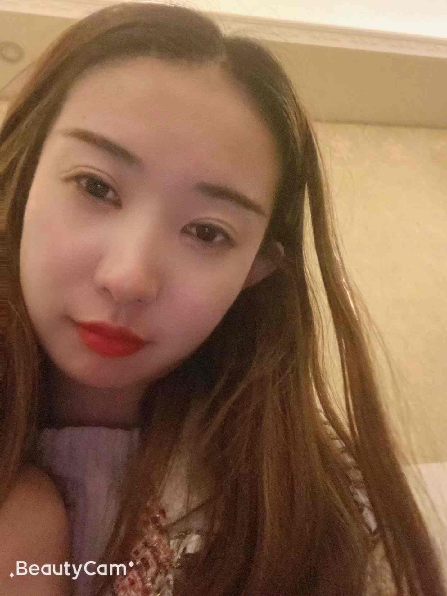 长腿嫩妹鲍鱼粉嫩 小穴紧 身材好